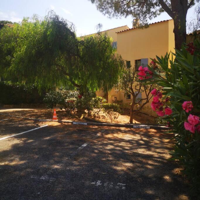 Apartment T 2 A 5 Mn A Pied De La Sanary-sur-Mer