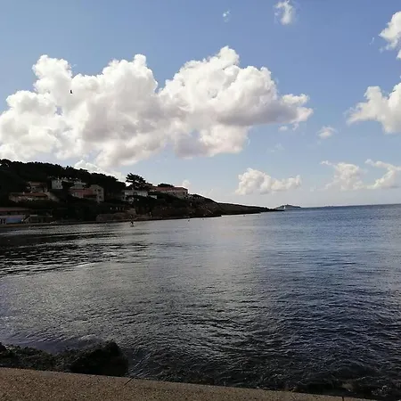 T 2 A 5 Mn A Pied De La Mer Sanary-sur-Mer Exterior foto